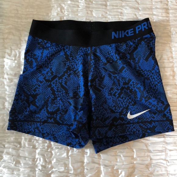 Nike Pants - Size M Nike Pro Shorts